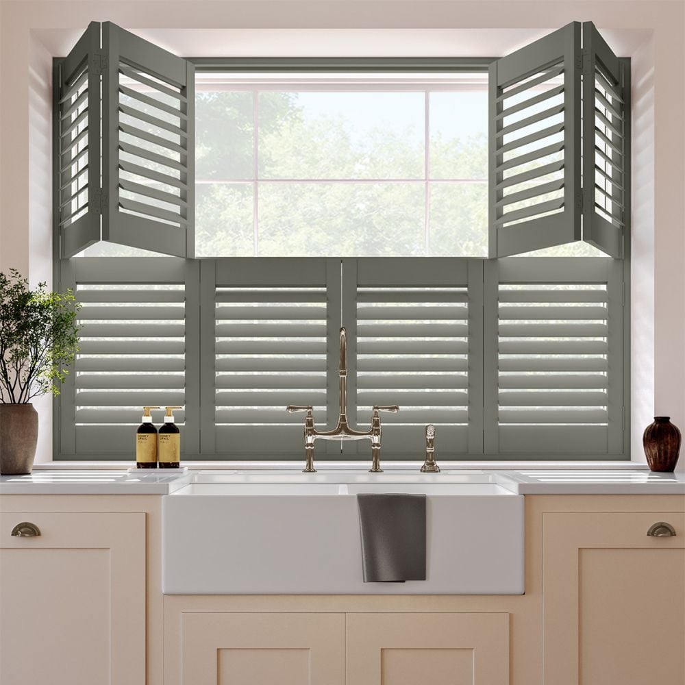Moss Tier on Tier Shutter